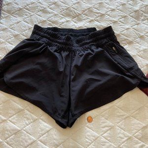 Lululemon tracker shorts 4" black size 10